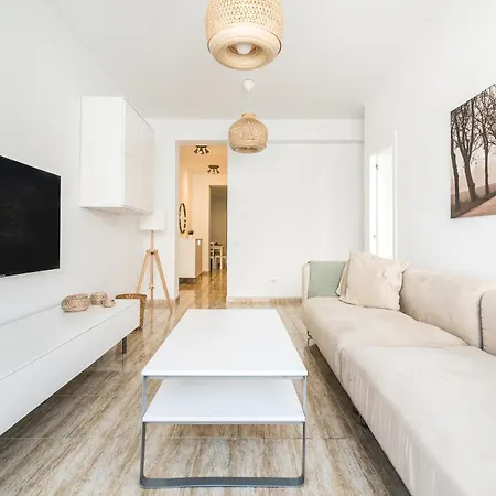 Apartamento Elegant La Naval 4 *