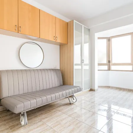 Apartament Elegant La Naval 4 *
